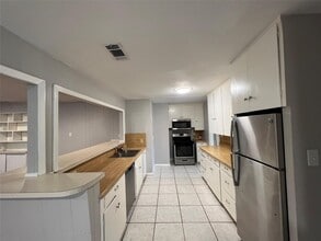 Building Photo - 3409 Bacon St