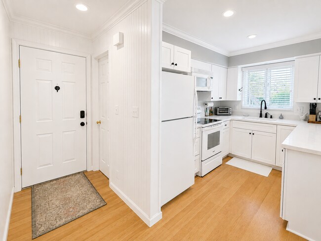 Foto del edificio - 9766 S Harbour Pointe Dr