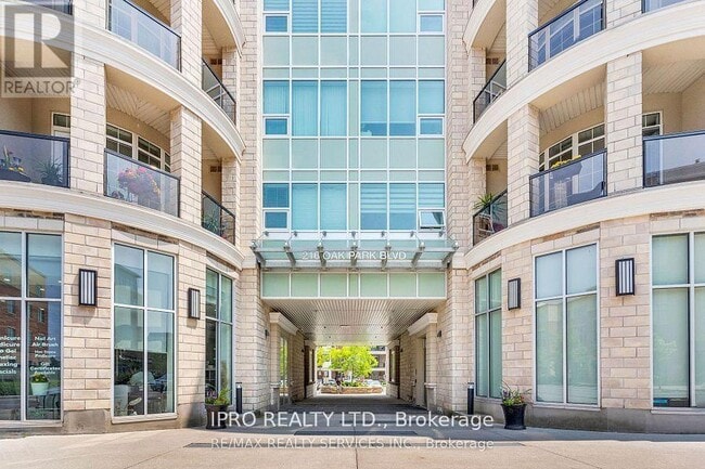 Building Photo - 216-216 Oak Park Blvd