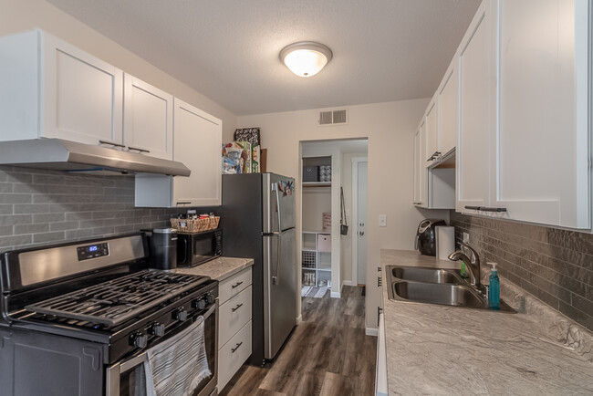 Foto del edificio - 2219 Marwood Dr
