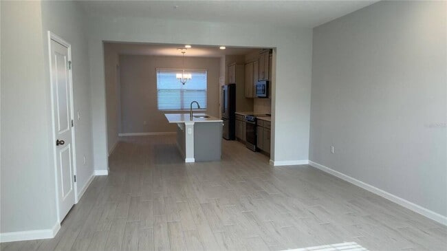 Building Photo - 438 Lady Palm St