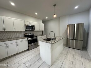 Building Photo - 5 Robert St