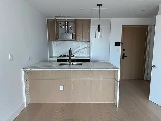 Building Photo - 208 Delancey St