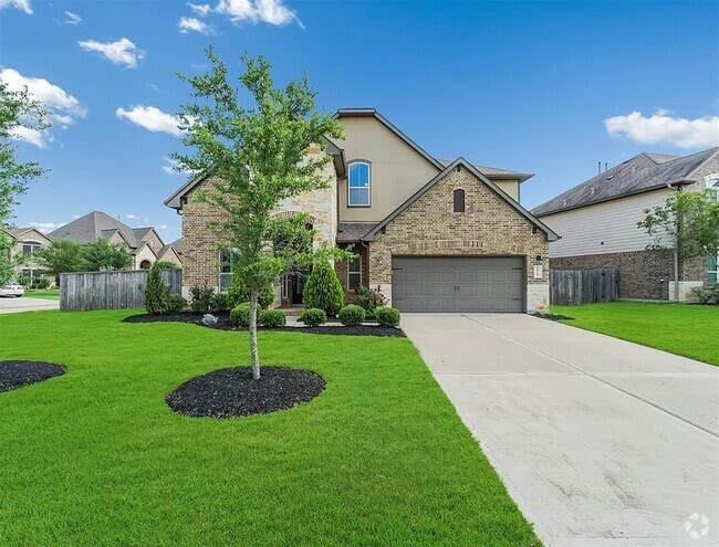 Building Photo - 28710 Brownwood Lake Dr