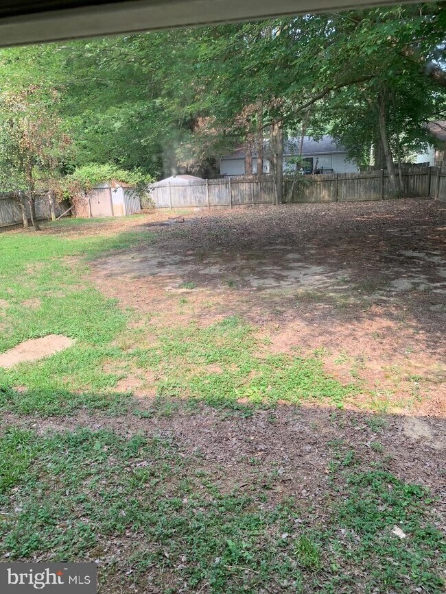 Building Photo - 112 Meadow View Ln