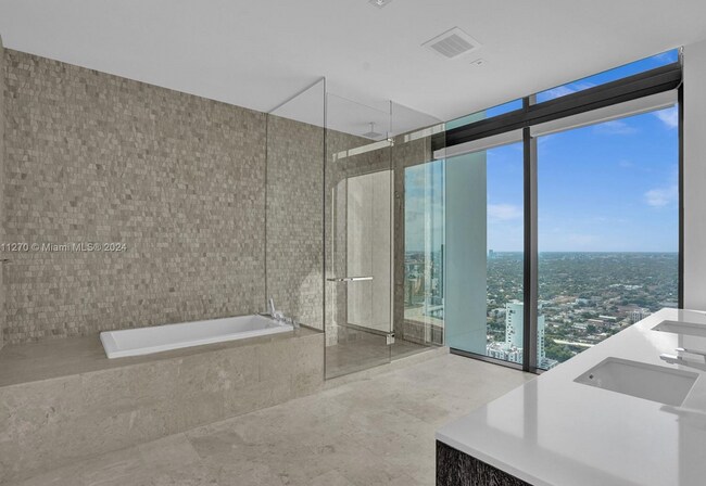 Foto del edificio - 88 SW 7th St