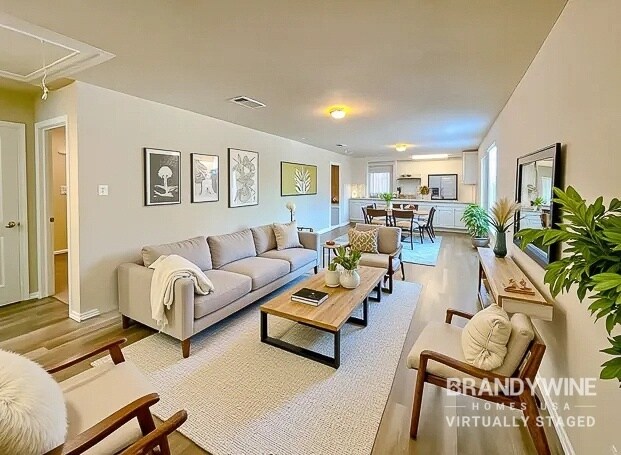 Foto del edificio - 7018 Winding Shelf