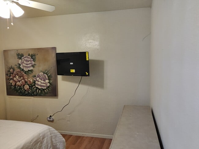 Building Photo - 810 Georgiana Dr