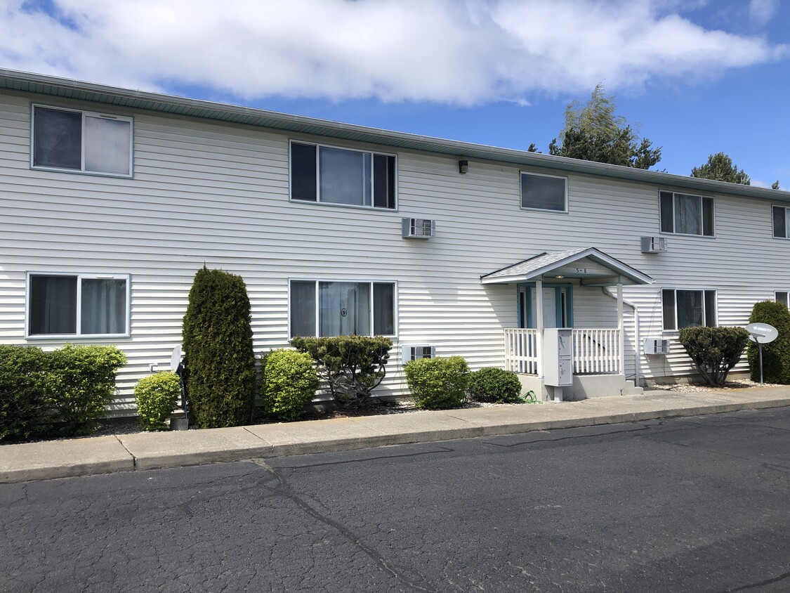 Building Photo - 885 SE Klemgard St