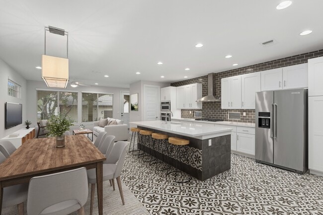 Photo - 350 E Olmos Dr House