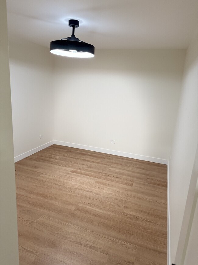 Foto del edificio - 410 Healy Ave