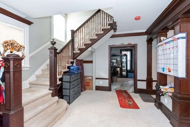 Front Entrance - 234 Vine St