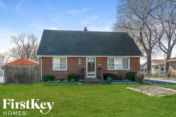 Primary Photo - 7918 Merrimac Ave