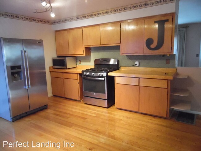 Building Photo - 2 br, 2 bath House - 1941 Vaughn Rd.