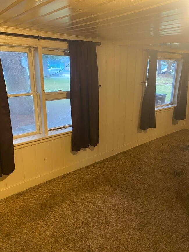 Building Photo - 1 Bedroom 1 Bath home