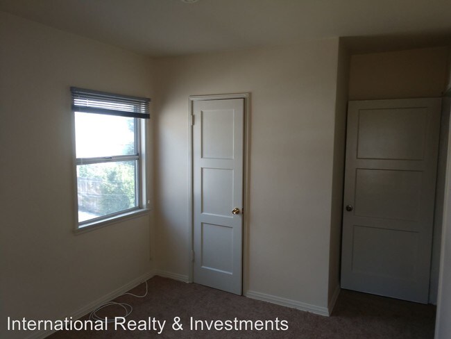 Building Photo - 1310 S Cochran Ave
