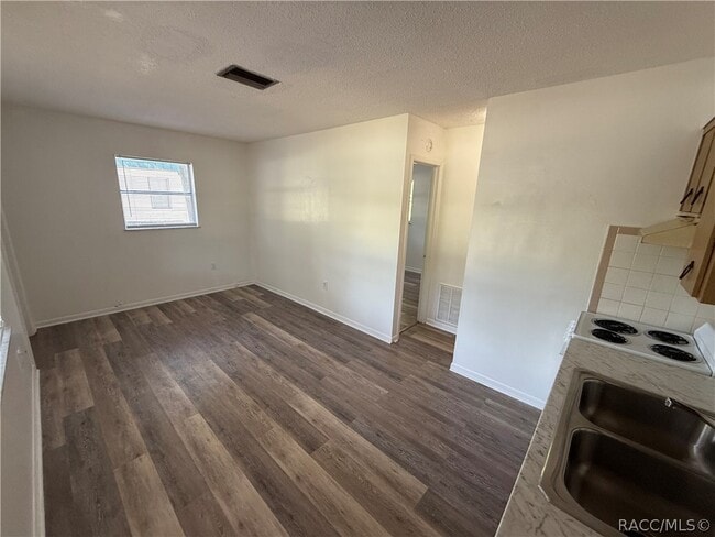 Building Photo - 7125 W Porpoise Dr
