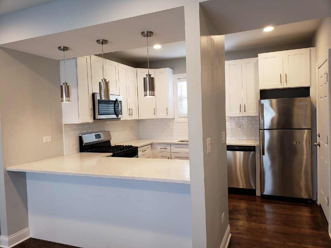 Foto principal - 2105 N Lawndale Ave