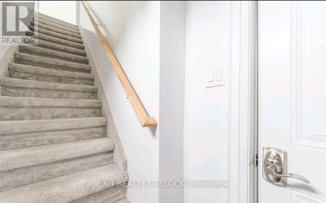 Building Photo - 825 Cameron St