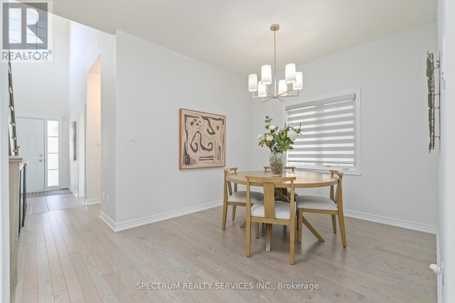 Building Photo - 4-54 Clermiston Cres