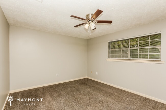 Building Photo - 5377 Brookhollow Dr