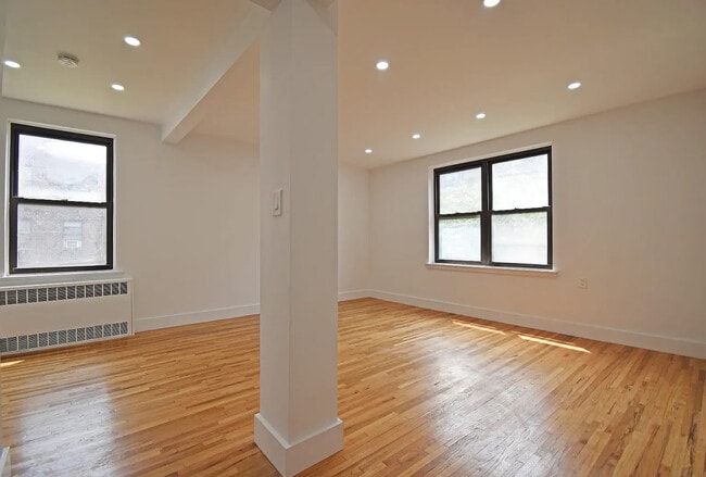 Building Photo - 52-02 39th Ave