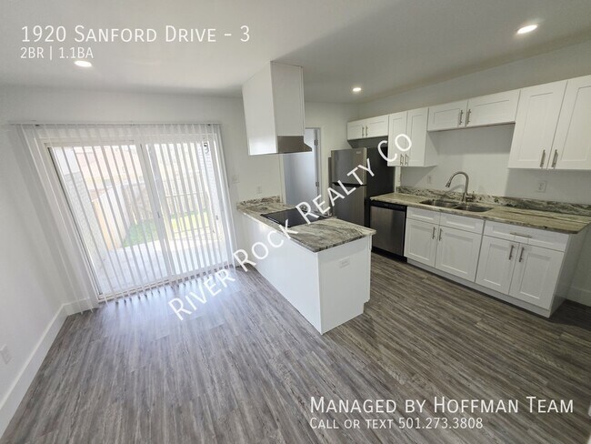 Building Photo - 1920 Sanford Dr