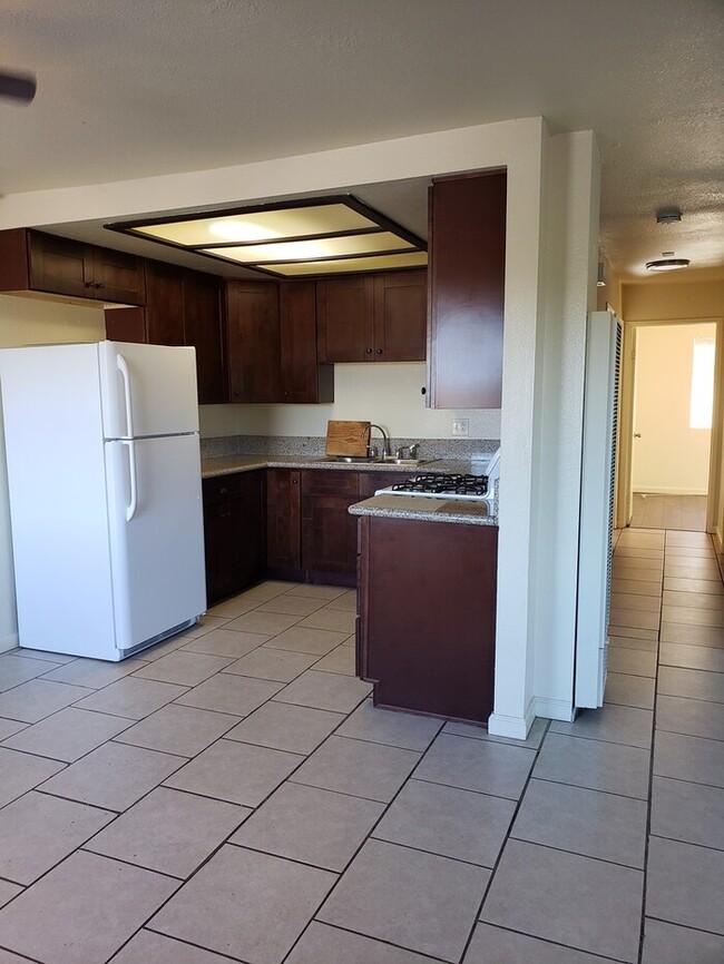 Building Photo - 5315 Santa Margarita St