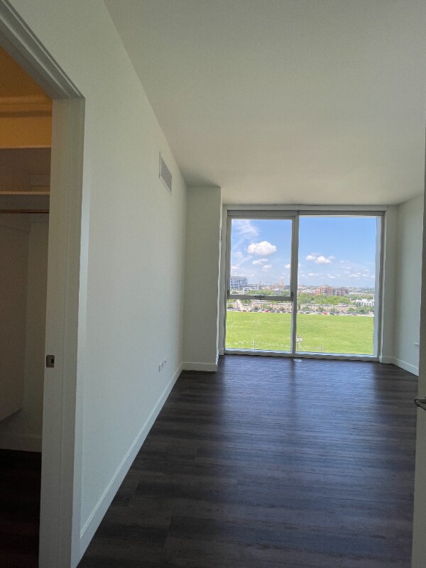 Foto del edificio - 905 N Orleans St