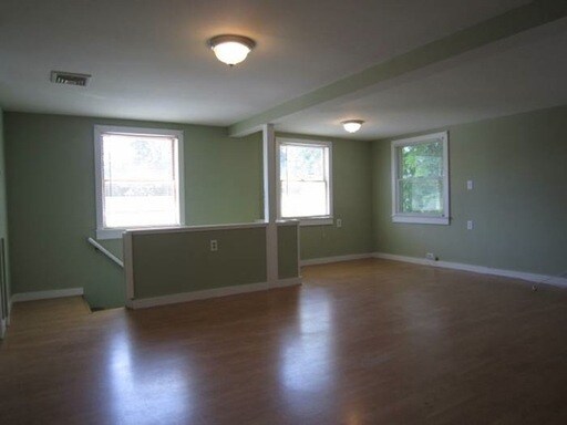 Building Photo - 528 W Wilkes Barre St