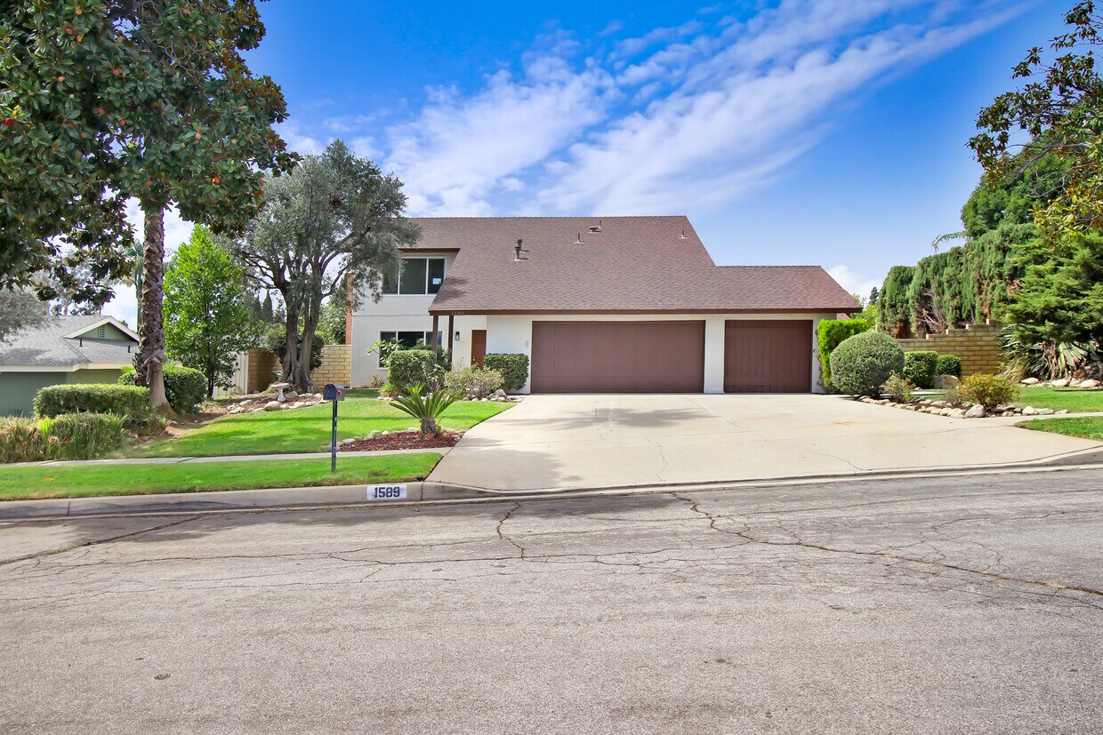 Foto principal - 1589 N O'malley Way