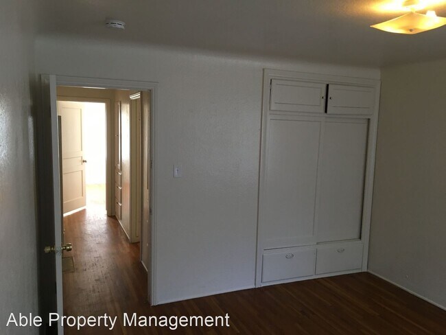 Building Photo - 2 br, 1 bath House - 357 Balsam Ave.