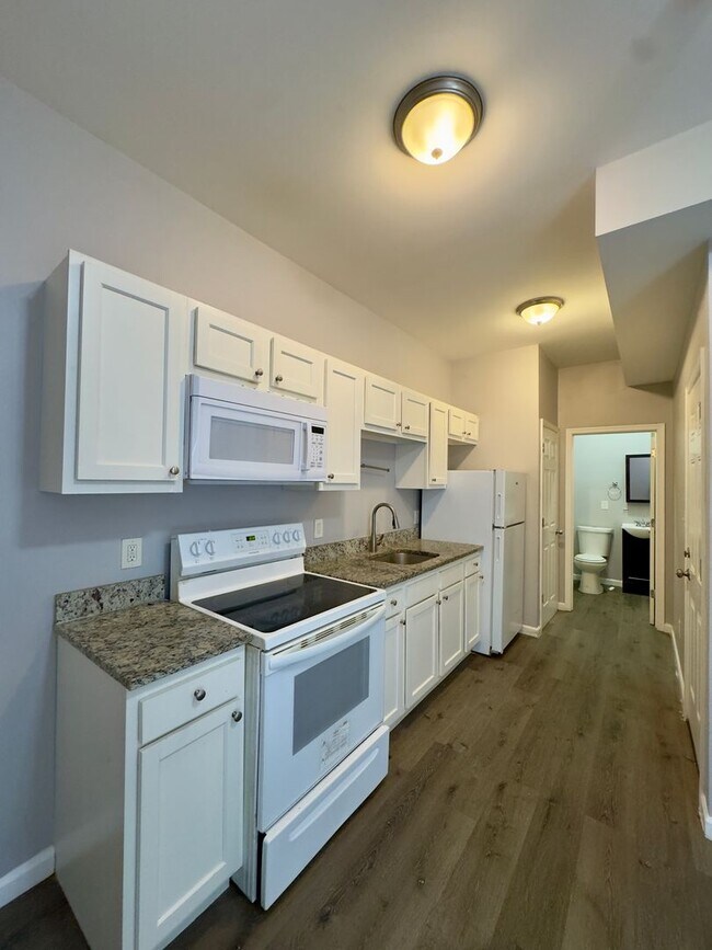 Building Photo - Apartment Units in Barclay, Baltimore, MD!