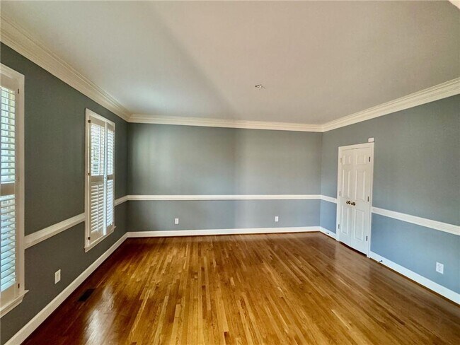 Building Photo - 5450 Heathridge Terrace