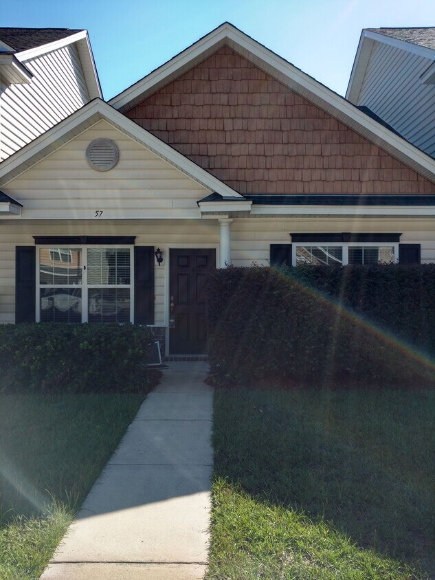57 Shady Oaks Loop, Midway, GA 31320 Townhouse for Rent in Midway, GA