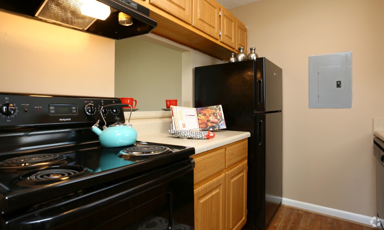 Clearfield Apartments Colonial Heights, VA