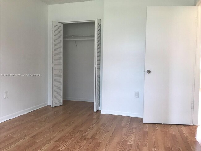 Building Photo - 3358 NW 198th Ter