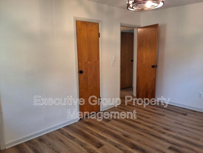Foto del edificio - 626 Smith Ave