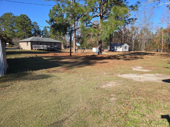 Building Photo - Gaston 3 Bedroom 1 1/2 Bathroom