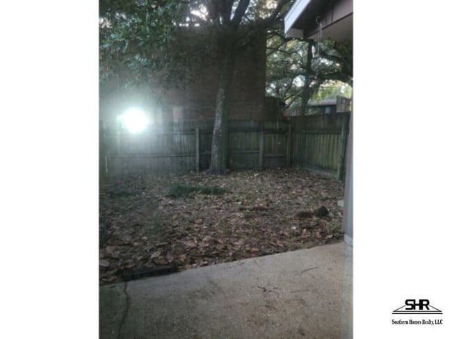 Building Photo - 8487 Old Spanish Trail Rd