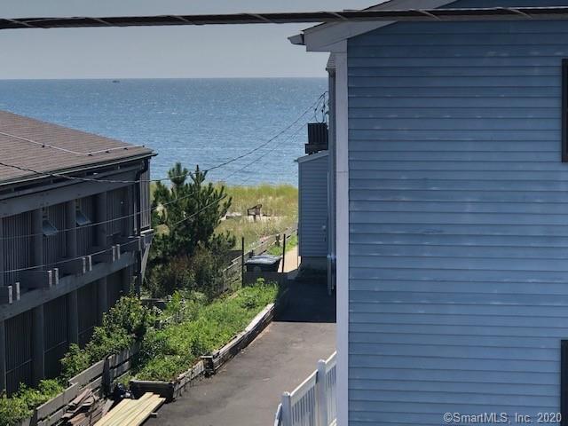 Foto del edificio - 106 Milford Point Rd