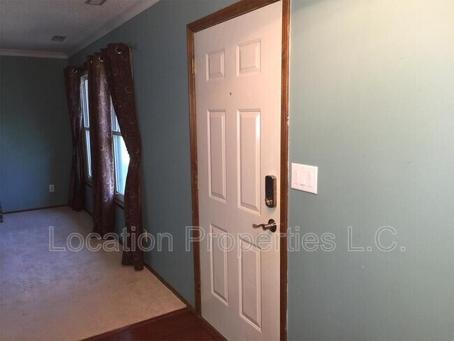 Building Photo - 3824 Stockade Ct