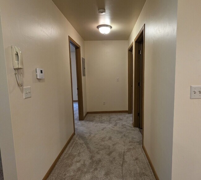 Foto del edificio - Charming 2 Bedroom Condo in the Heart of B...