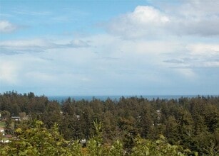 Building Photo - 3306 Haida Dr