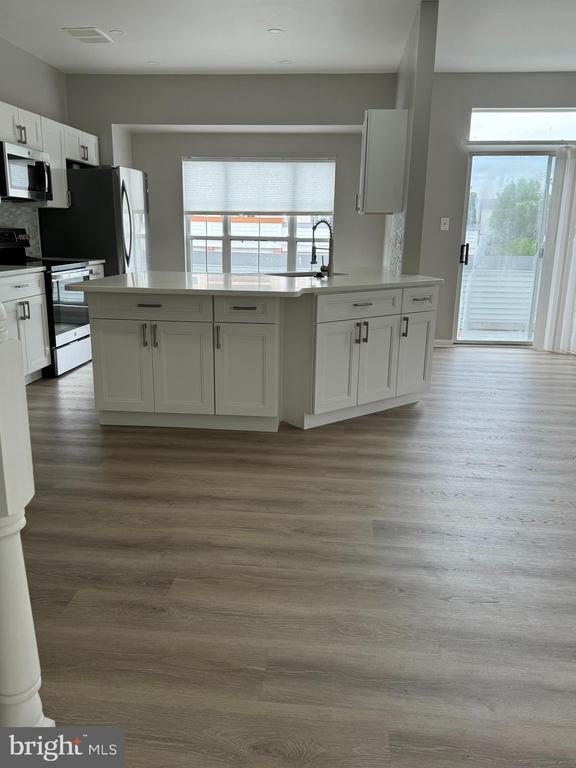 Foto del edificio - 44244 Mossy Brook Square