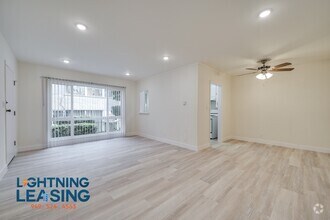 Building Photo - 922-925 Normandie Ave