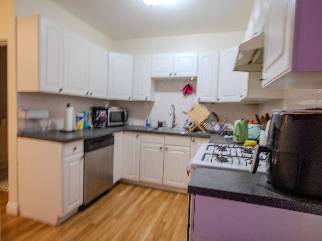 Photo - 62 Egmont St.