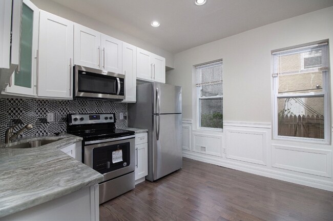 Building Photo - ???RENOVATED HOUSE WITH FULL BASEMENT + HUGE YARD Close to PENN / CHOP / DREXEL