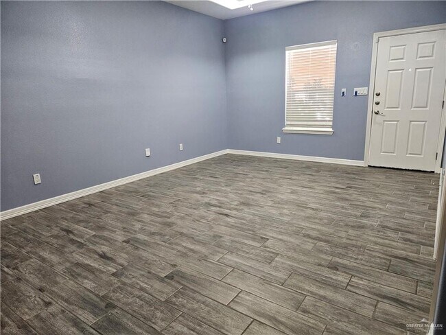 Foto del edificio - 4012 Hawthorne Ave