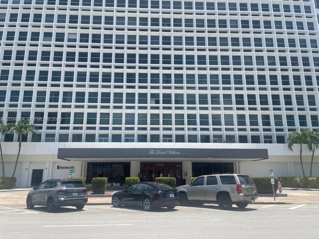 Foto del edificio - 700 Biltmore Way